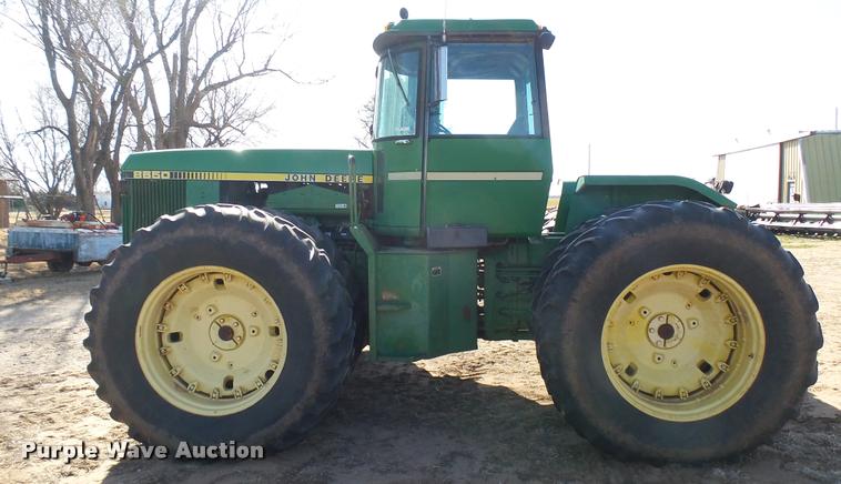 image for item BU9440 1982 John Deere 8650 4WD tractor