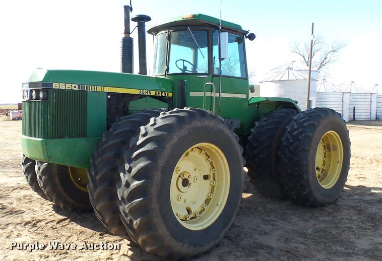 image for item BU9440 1982 John Deere 8650 4WD tractor