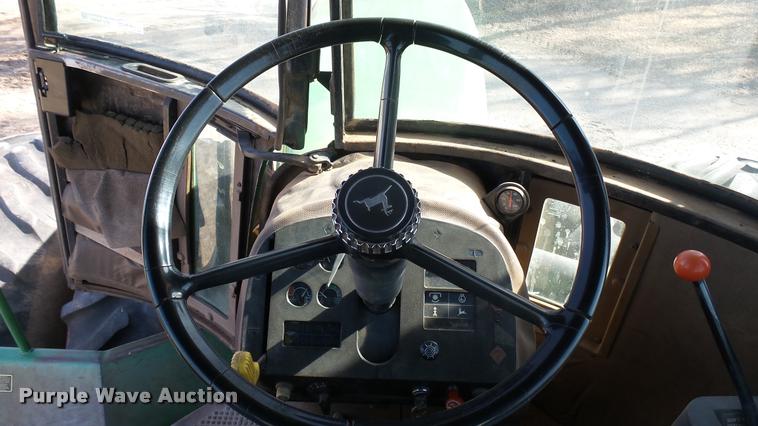 image for item BU9440 1982 John Deere 8650 4WD tractor