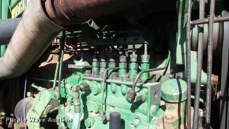image for item BU9440 1982 John Deere 8650 4WD tractor