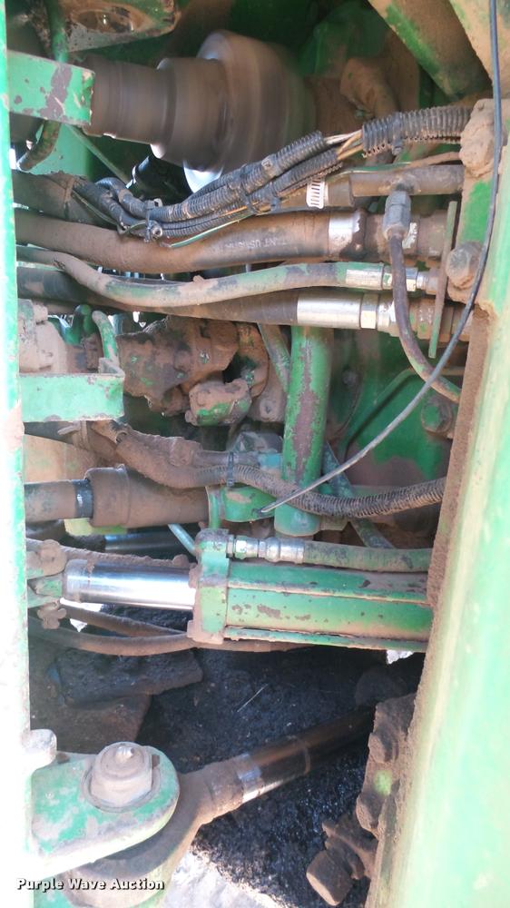 image for item BU9440 1982 John Deere 8650 4WD tractor