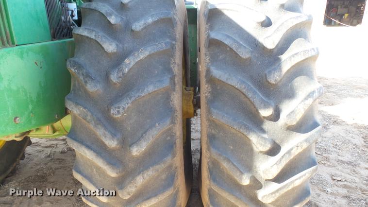 image for item BU9440 1982 John Deere 8650 4WD tractor