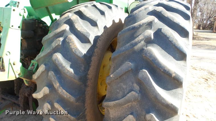 image for item BU9440 1982 John Deere 8650 4WD tractor