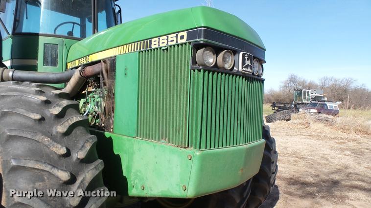 image for item BU9440 1982 John Deere 8650 4WD tractor