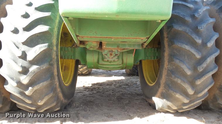 image for item BU9440 1982 John Deere 8650 4WD tractor