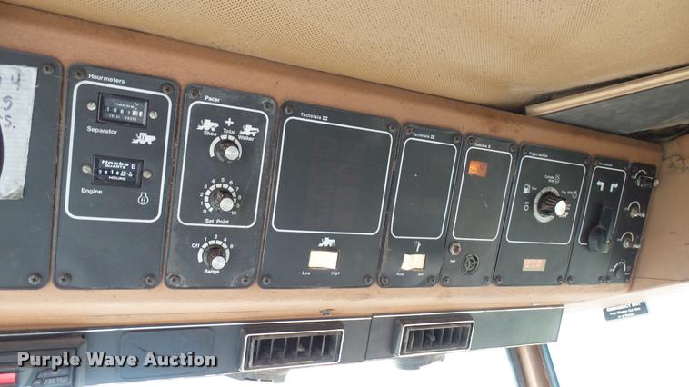 image for item BU9442 1981 Gleaner M2 combine