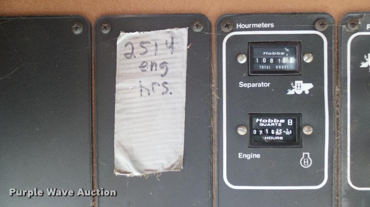 image for item BU9442 1981 Gleaner M2 combine