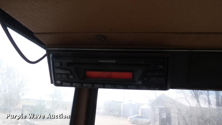 image for item BU9442 1981 Gleaner M2 combine