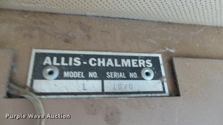 image for item BU9442 1981 Gleaner M2 combine