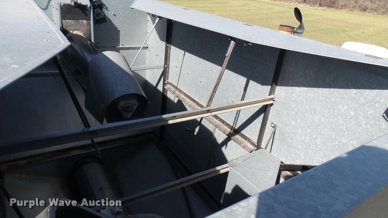 image for item BU9442 1981 Gleaner M2 combine