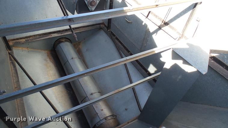 image for item BU9442 1981 Gleaner M2 combine