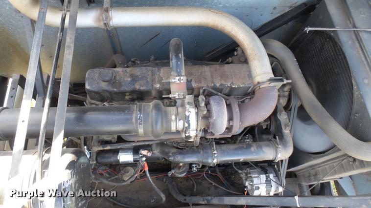 image for item BU9442 1981 Gleaner M2 combine