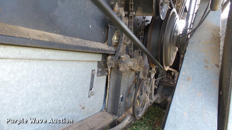 image for item BU9442 1981 Gleaner M2 combine