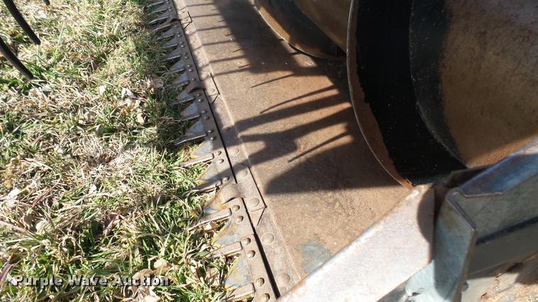 image for item BU9442 1981 Gleaner M2 combine