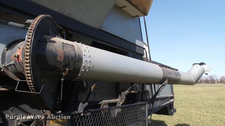 image for item BU9442 1981 Gleaner M2 combine