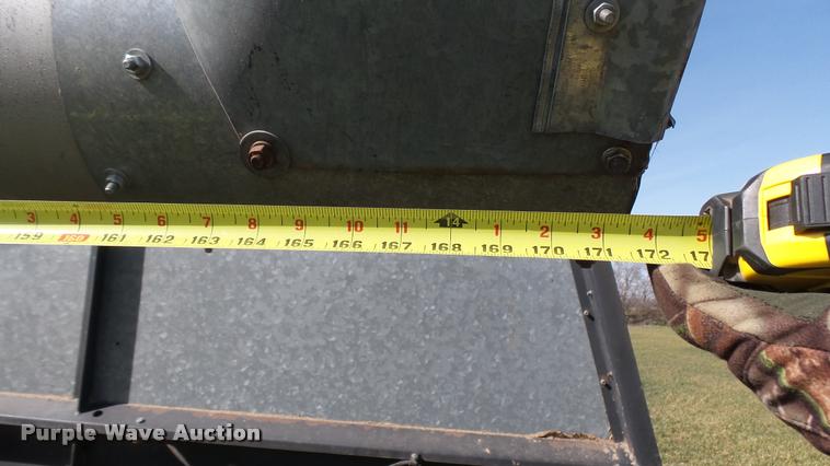 image for item BU9442 1981 Gleaner M2 combine