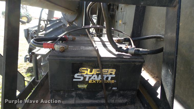 image for item BU9442 1981 Gleaner M2 combine