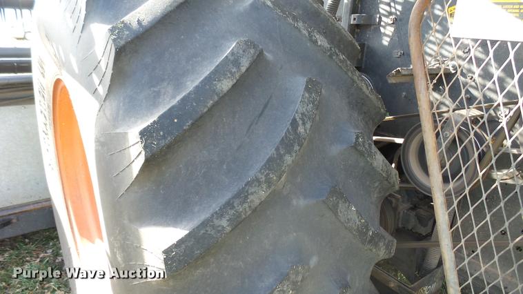 image for item BU9442 1981 Gleaner M2 combine