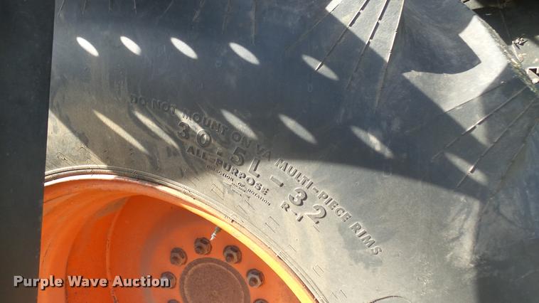 image for item BU9442 1981 Gleaner M2 combine