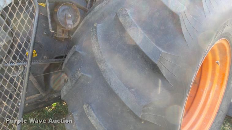 image for item BU9442 1981 Gleaner M2 combine