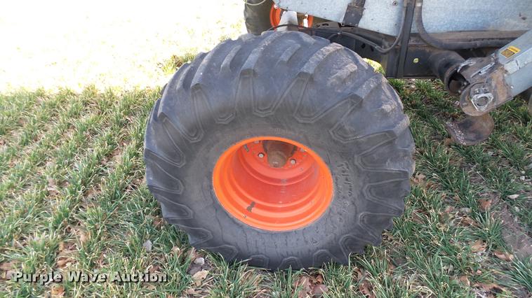 image for item BU9442 1981 Gleaner M2 combine