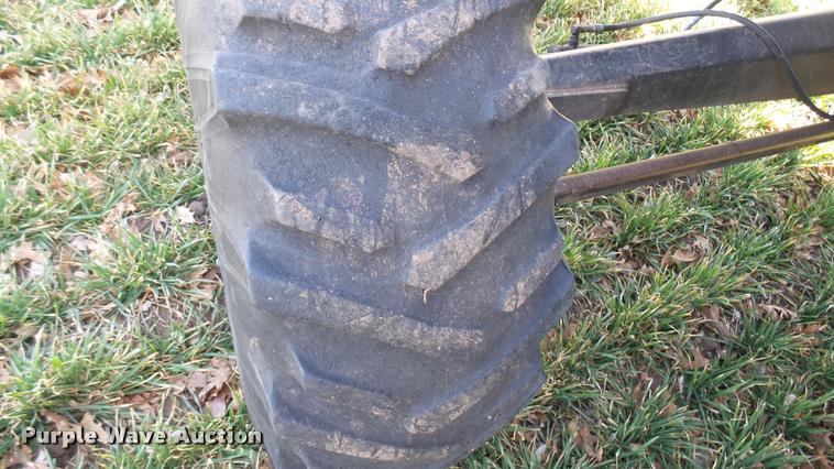 image for item BU9442 1981 Gleaner M2 combine