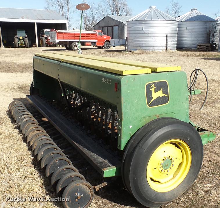 John Deere 8300 grain drill in Partridge, KS Item BU9446 sold
