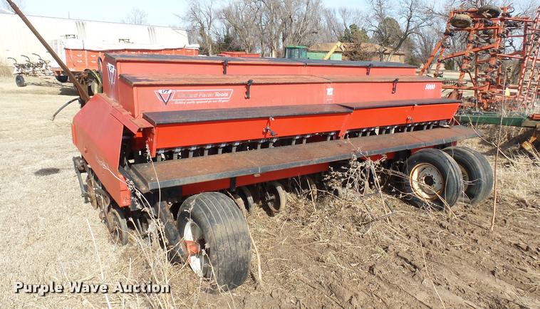 image for item BU9457 United Farm Tools 5000 no-till grain drill