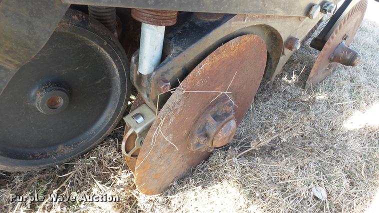 image for item BU9457 United Farm Tools 5000 no-till grain drill