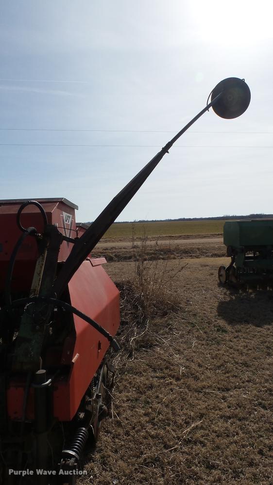 image for item BU9457 United Farm Tools 5000 no-till grain drill