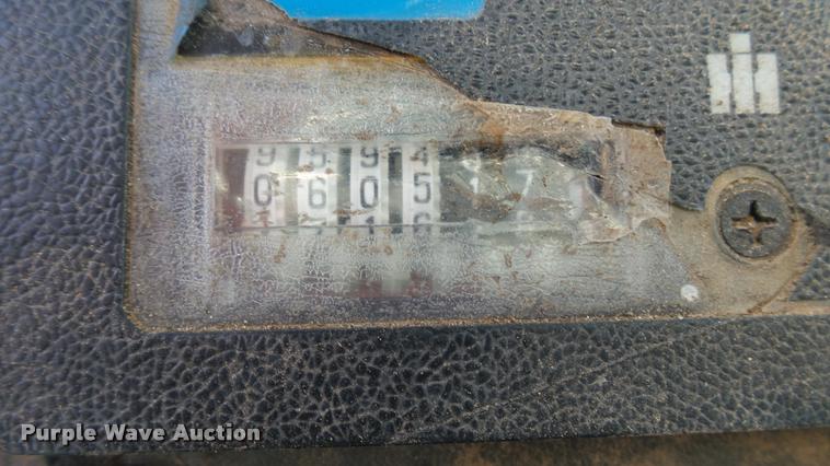 image for item BU9463 1981 International Hydro 186 tractor