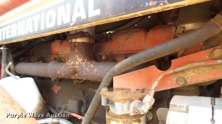 image for item BU9463 1981 International Hydro 186 tractor