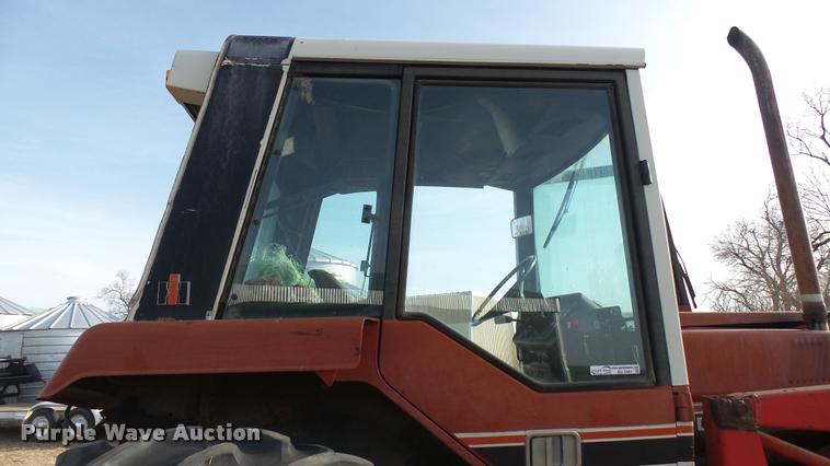 image for item BU9463 1981 International Hydro 186 tractor