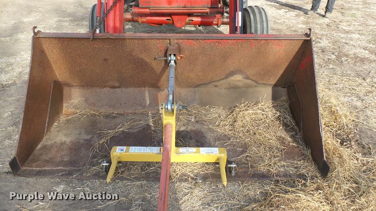 image for item BU9463 1981 International Hydro 186 tractor