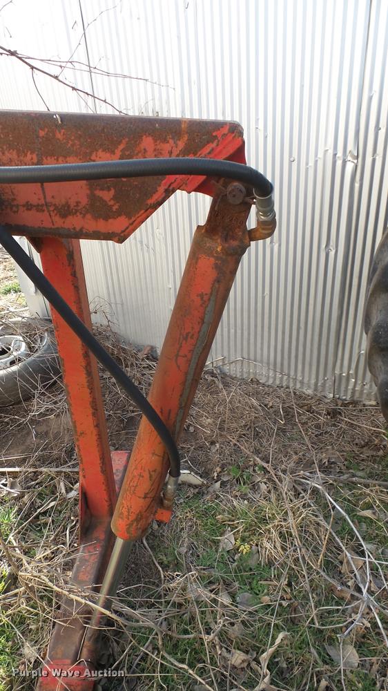 image for item BU9463 1981 International Hydro 186 tractor