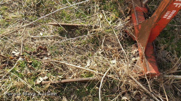 image for item BU9463 1981 International Hydro 186 tractor