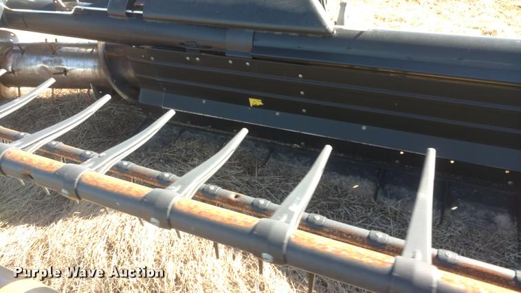 image for item BU9943 2012 MacDon FD70 flex draper head