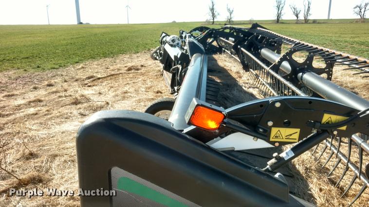 image for item BU9943 2012 MacDon FD70 flex draper head