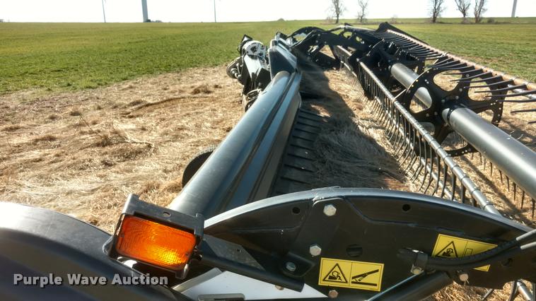 image for item BU9943 2012 MacDon FD70 flex draper head