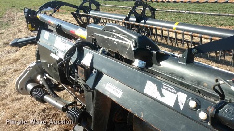 image for item BU9943 2012 MacDon FD70 flex draper head