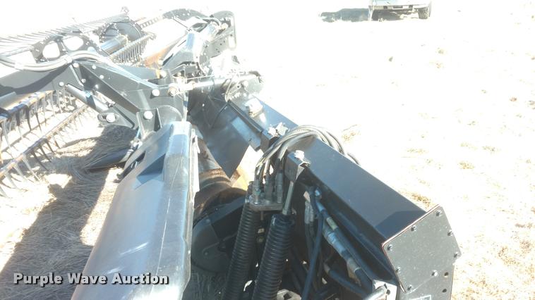 image for item BU9943 2012 MacDon FD70 flex draper head