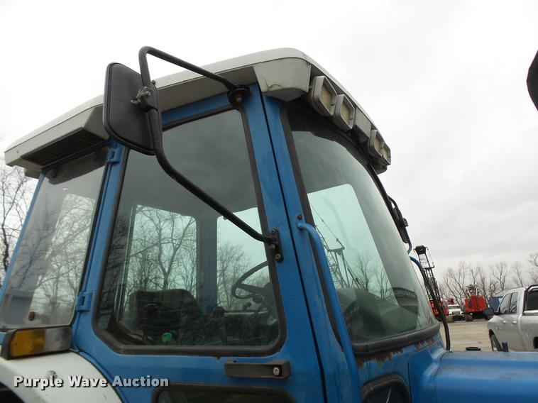 image for item CC9094 1987 Ford 5610 Series II tractor