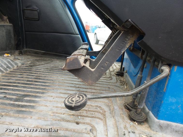 image for item CC9094 1987 Ford 5610 Series II tractor