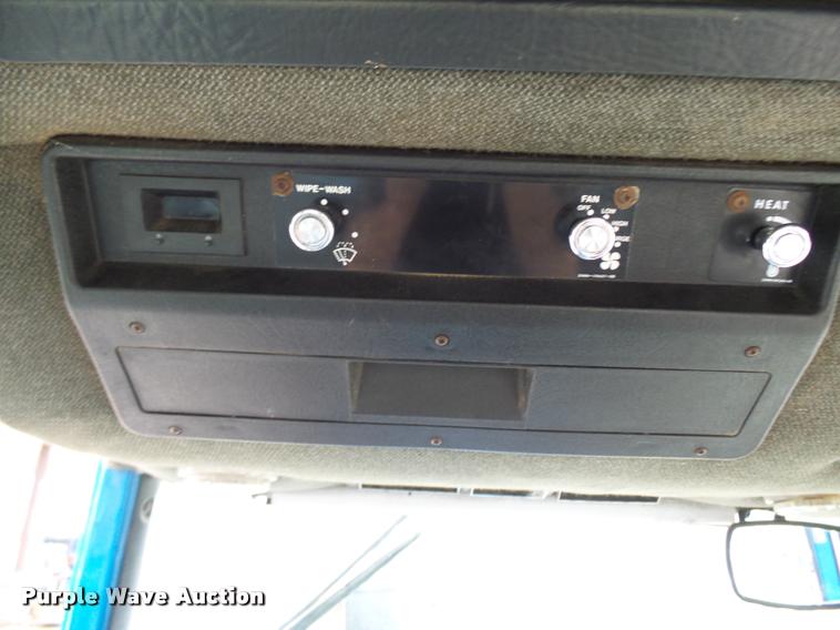 image for item CC9094 1987 Ford 5610 Series II tractor