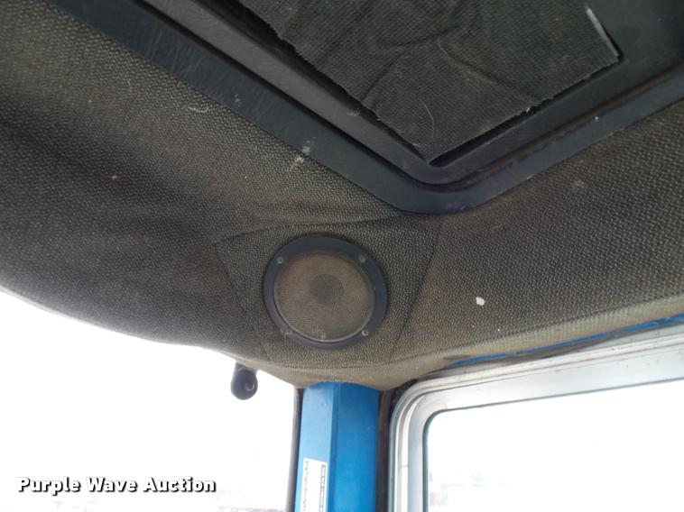 image for item CC9094 1987 Ford 5610 Series II tractor