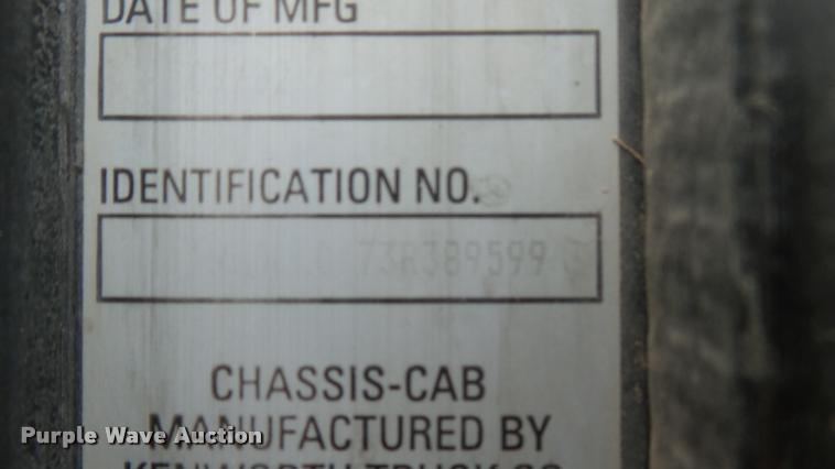 image for item DA0303 2003 Kenworth T800 mixer truck