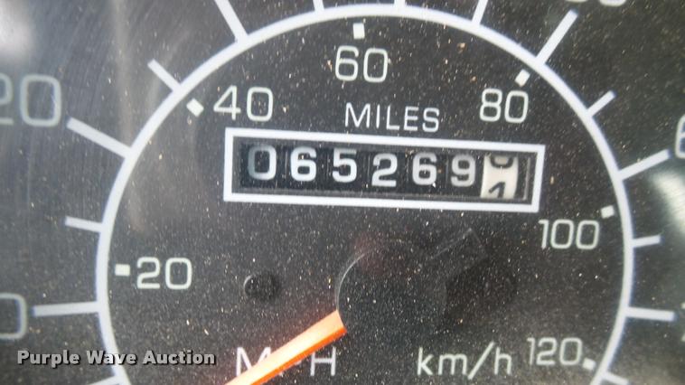 image for item DA0303 2003 Kenworth T800 mixer truck