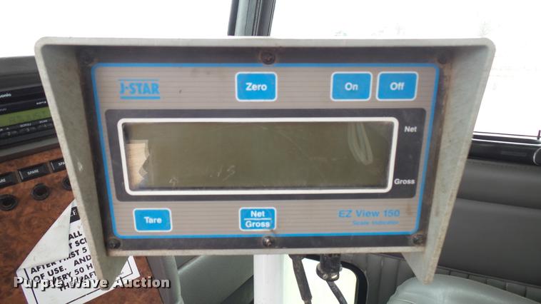 image for item DA0303 2003 Kenworth T800 mixer truck