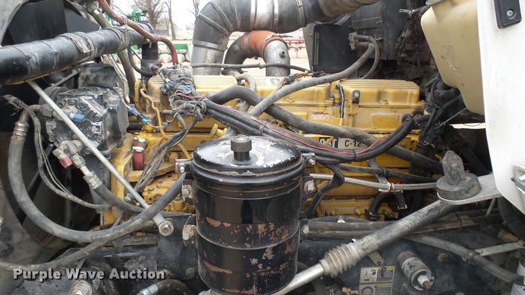 image for item DA0303 2003 Kenworth T800 mixer truck