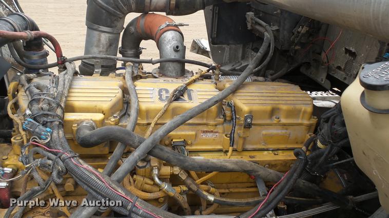 image for item DA0303 2003 Kenworth T800 mixer truck